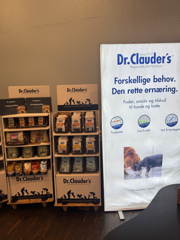 Snackdisplays og hvalpepakker på stand 67